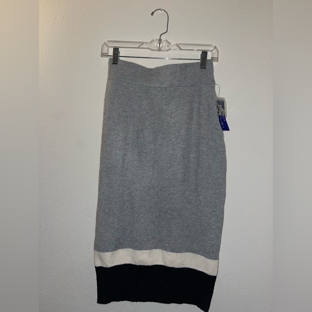 Apt. 9 Gray Colorblock Knit Pencil Skirt with Black and Cream Bands